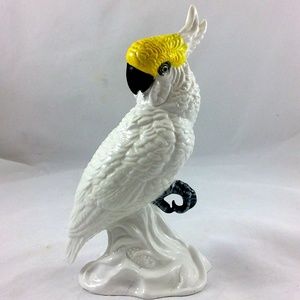 Staffordshire fine china cockatoo bird figurine 2A